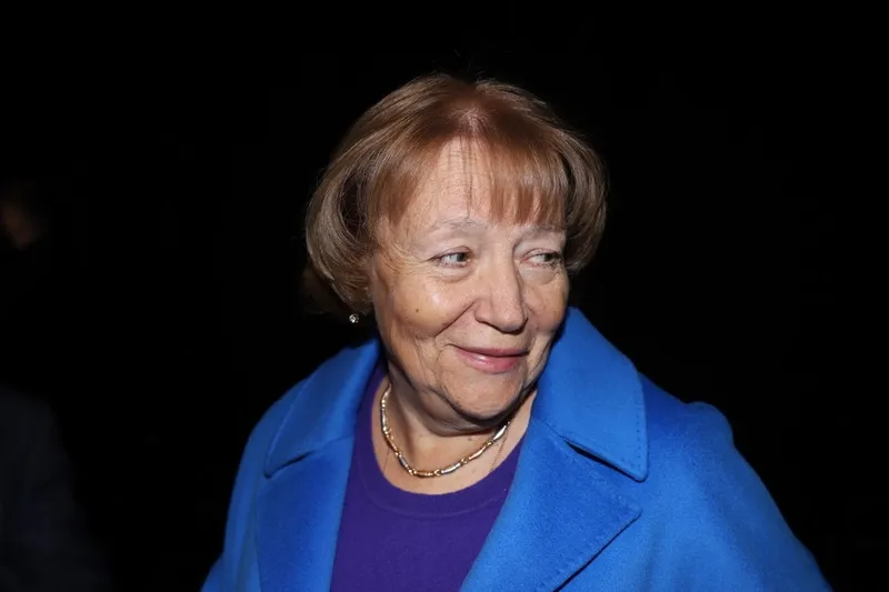 Елена Санаева
