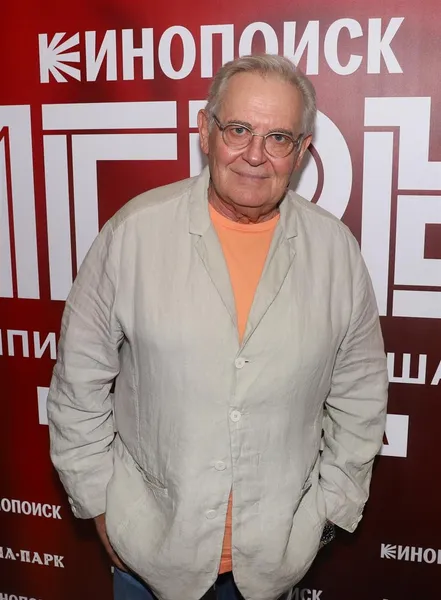 Юрий Стоянов