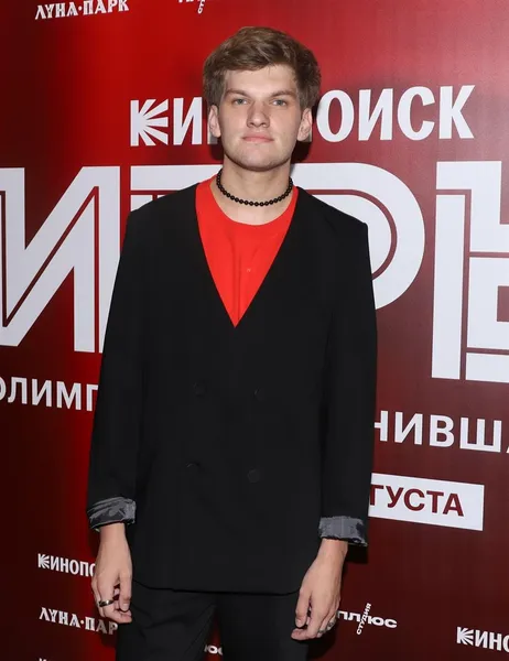Андрей Максимов