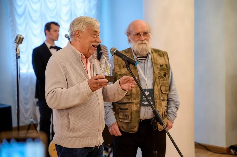 Киновед Валерий Фомин удостоен приза лучшему кинокритику на открытии фестиваля «Литература и кино»