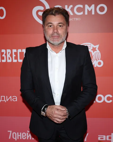 Олег Рой