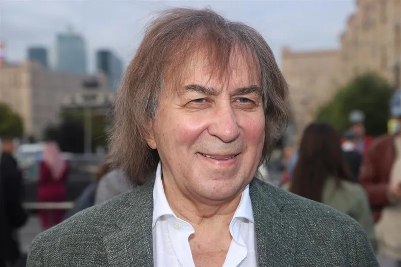 Александр Иншаков