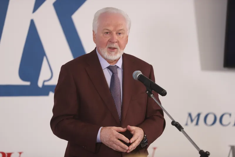 Павел Гусев