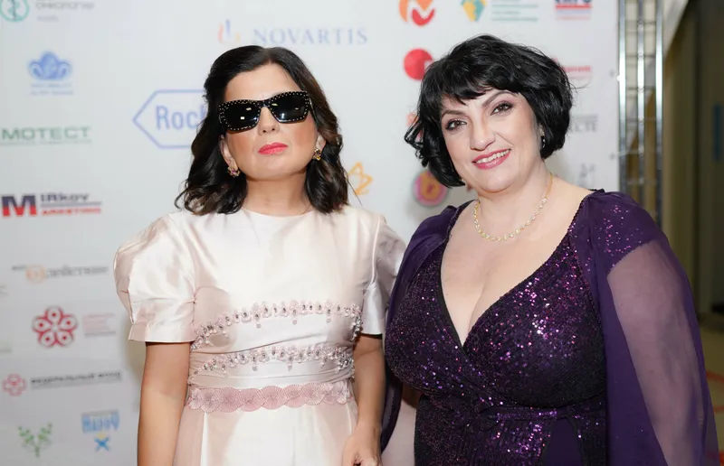 Анита Цой, Анастасия Спиридонова, Марк Тишман, Диана Гурская выступили на премии "Будем жить"