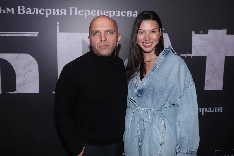 Александр Шоуа с супругой Натальей