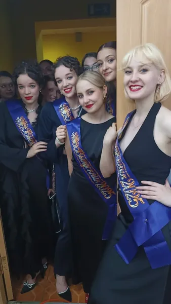 Юбилейный, десятый выпуск ИтИ — праздник творчества и тепла.