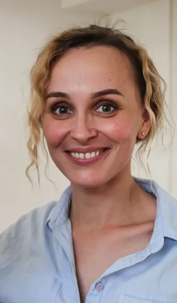 актриса Наталья Быстрова
