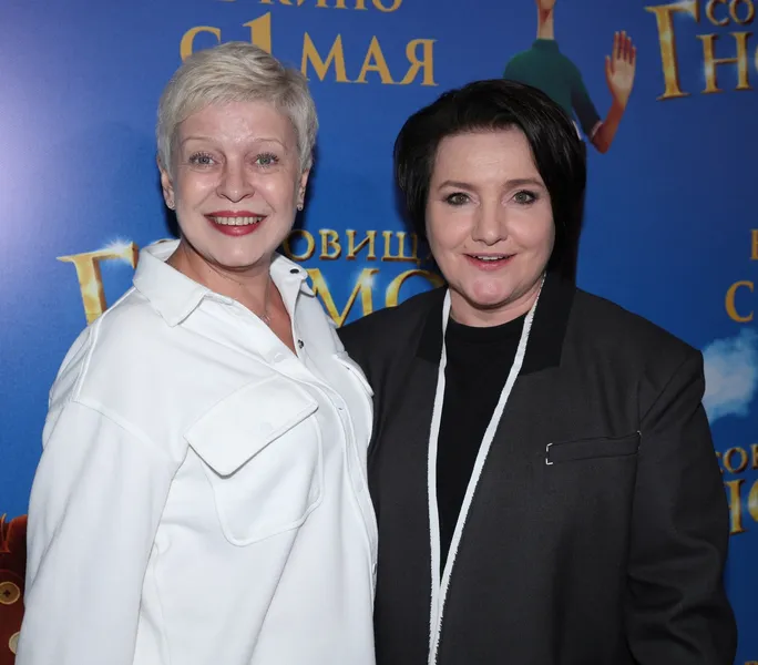 Инна Пешкова, Инга Оболдина