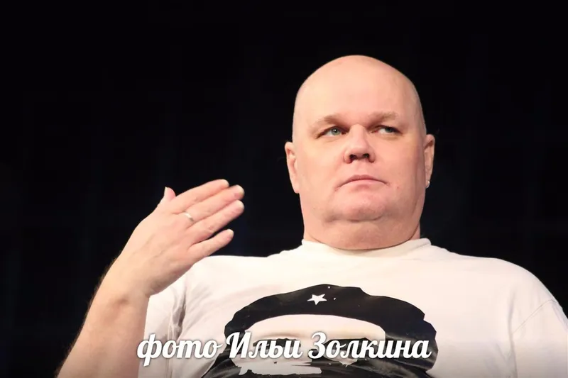 актер Алексей Жуйков в роли Чезвика