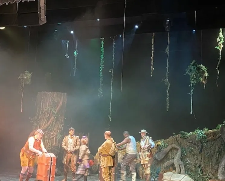 Спектакль «Затерянный мир» в театре «Модерн».