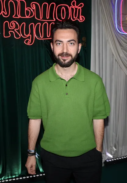 Карен Адамян