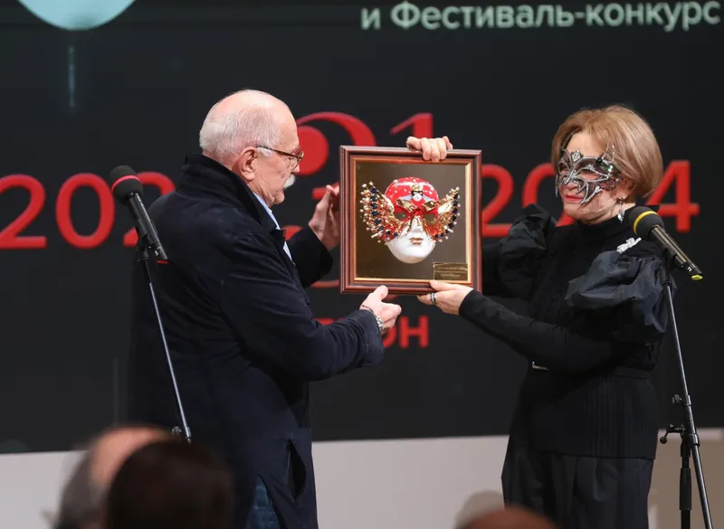 Никита Михалков, Людмила Максакова