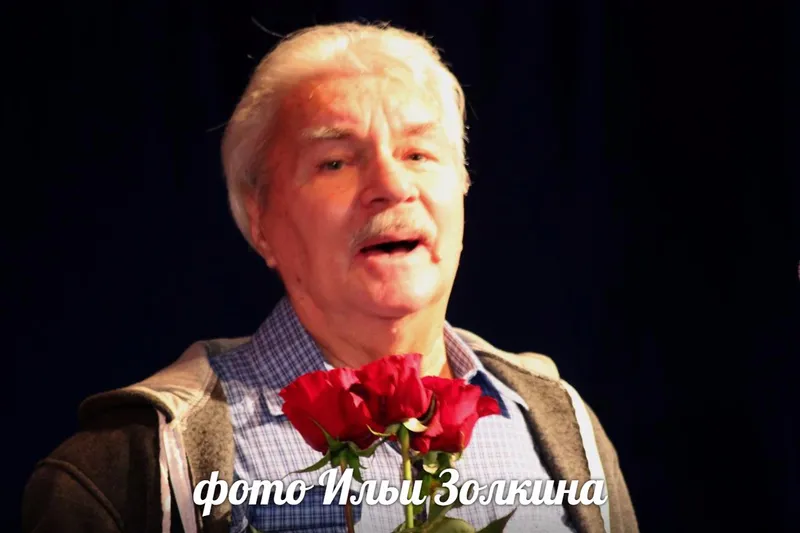 актер Юрий Чехов