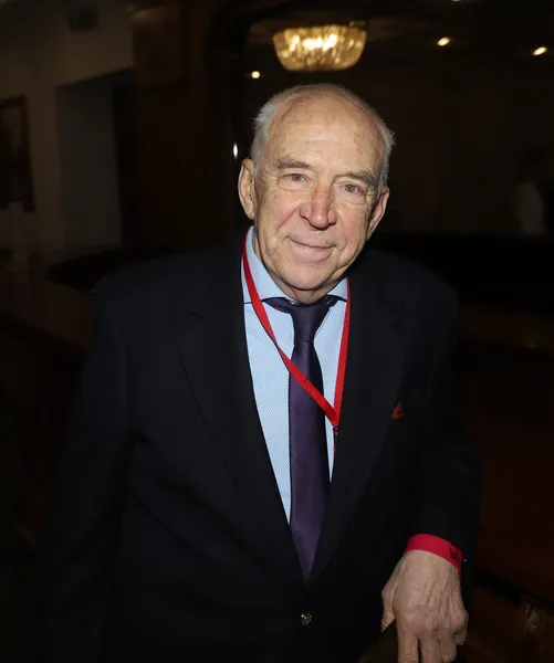 Александр Пашутин
