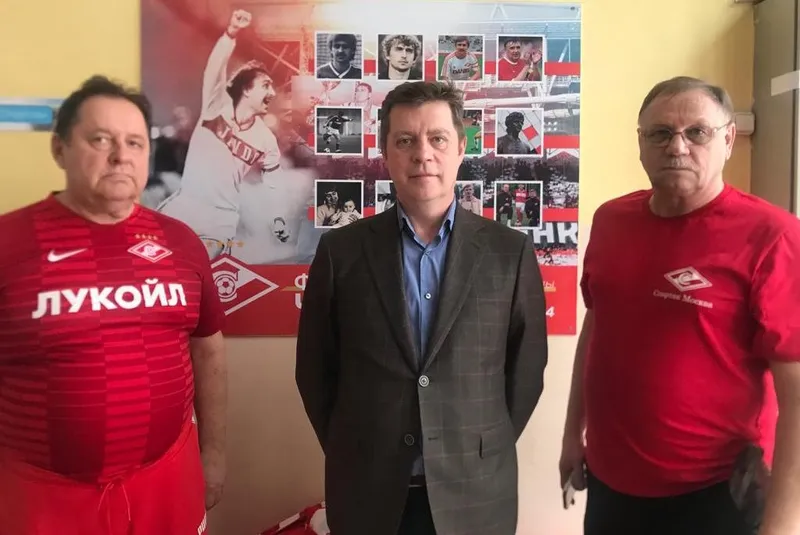 Кино про Черенкова в школе его имени.