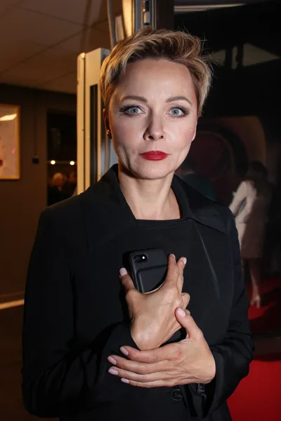 актриса Дарья Повереннова