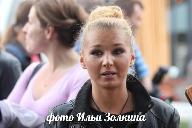 актриса Анастасия Захарова
