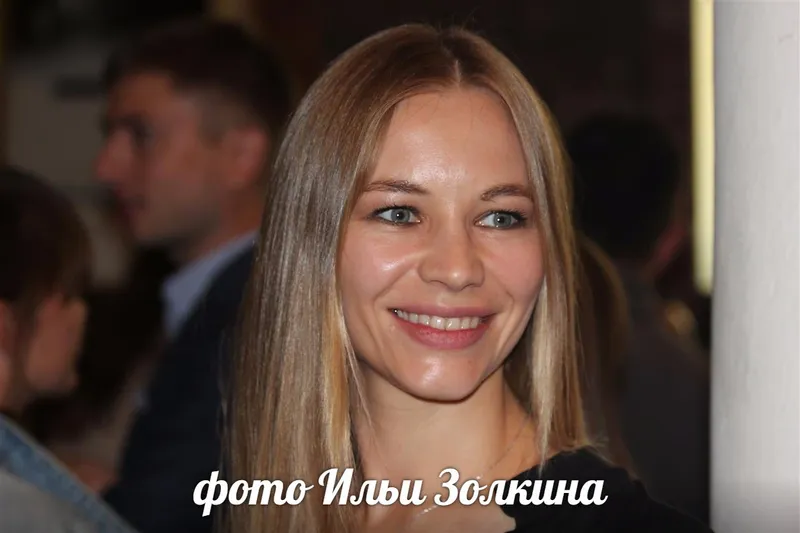 актриса Светлана Устинова