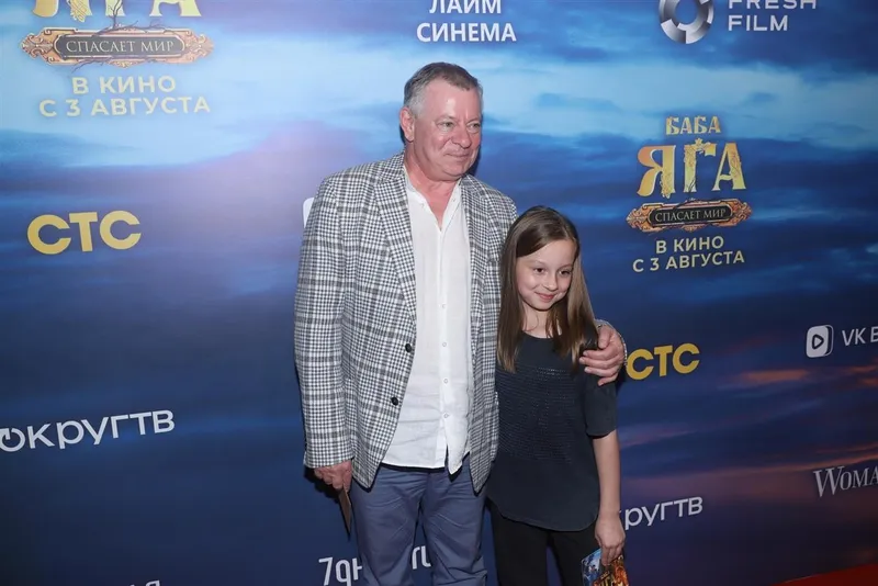 Вадим Андреев с внучкой Софией
