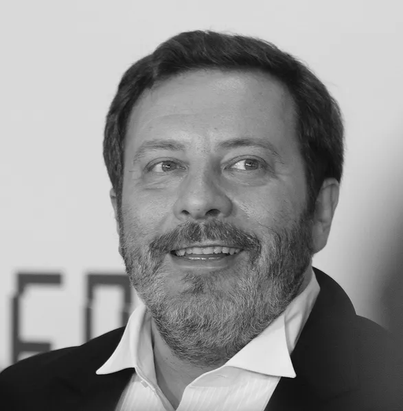 писатель Сергей Минаев