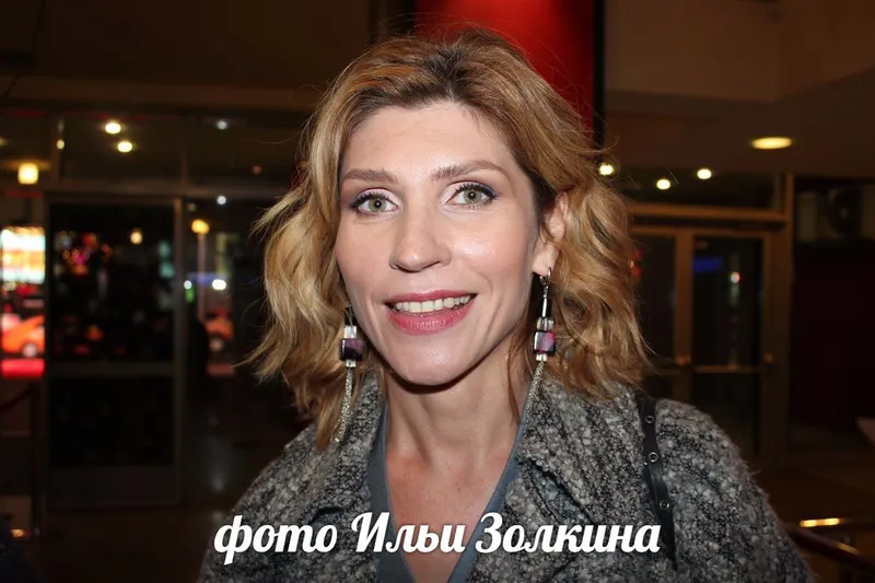 актриса Светлана Камынина