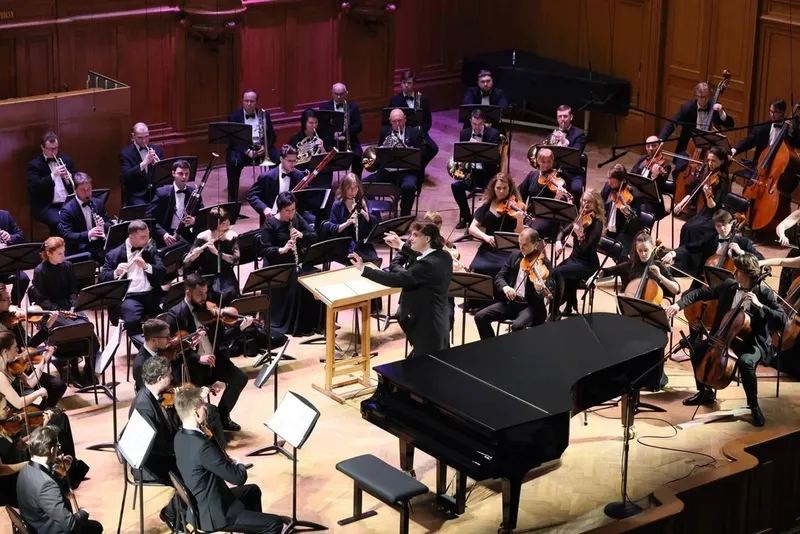 Сайт:https://kremlinorchestra.ru/