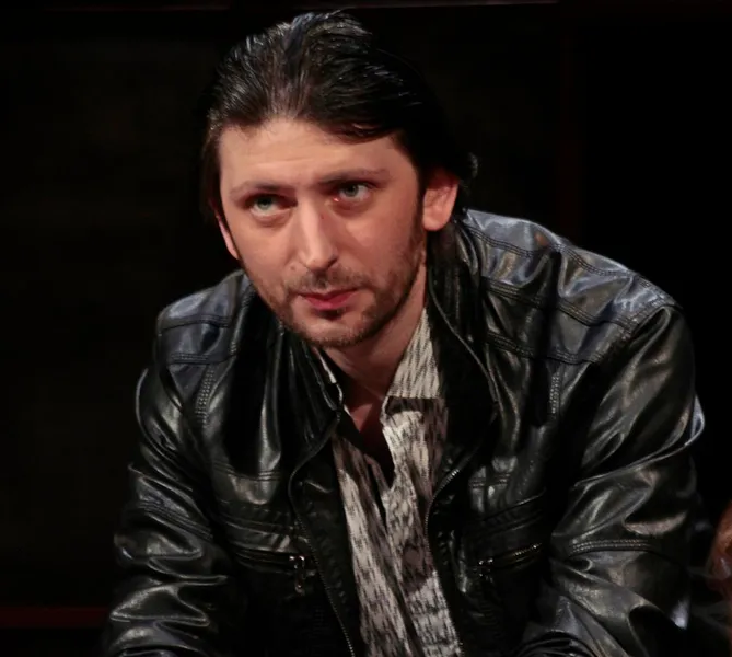 актер Алексей Щукин в роли Ростислава