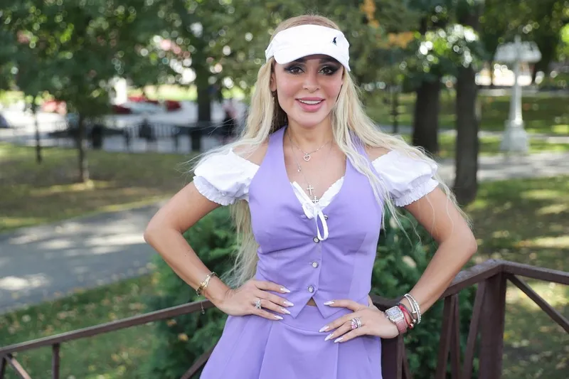 Анна Калашникова