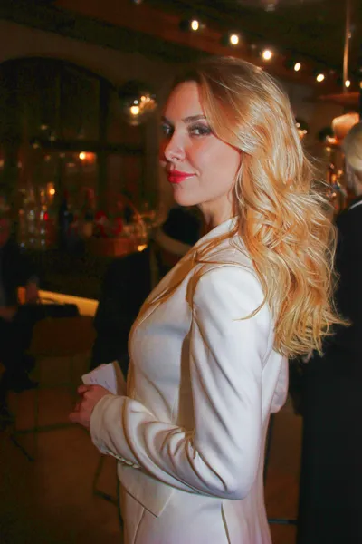 актриса Ева Авеева