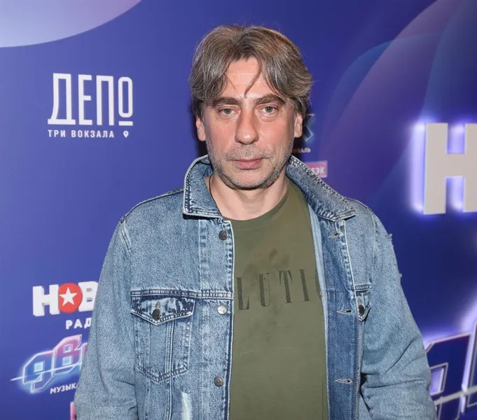Роман Емельянов