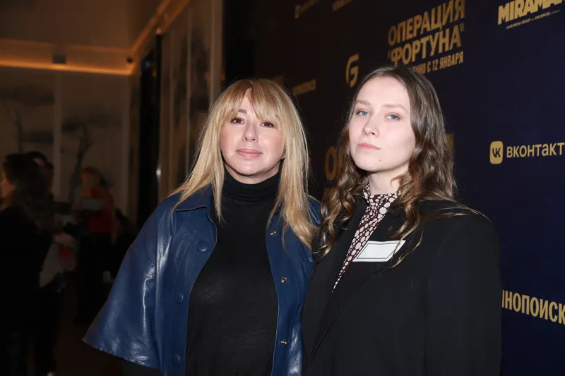 Алена Апина с дочерью Ксенией