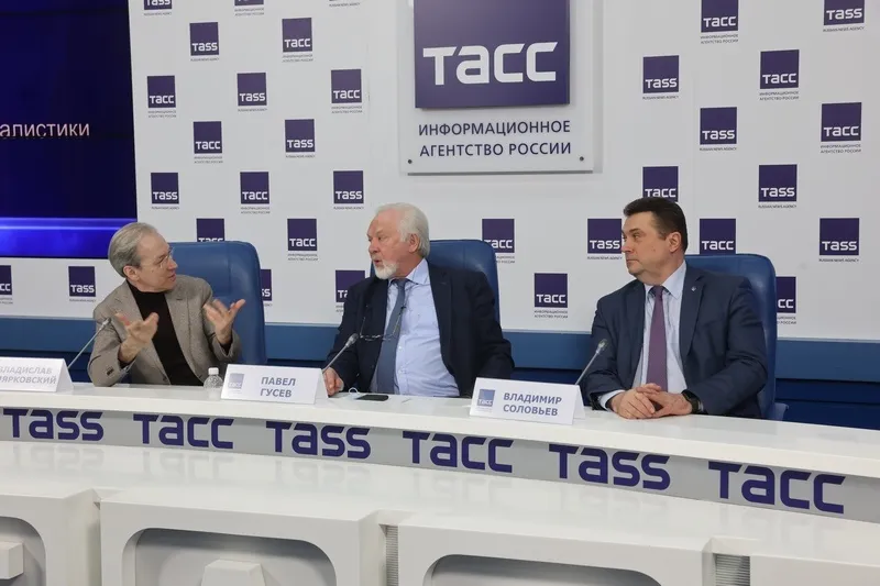 Учреждена новая премия "ТЭФИ-Мультимедиа", объединяющая все СМИ.