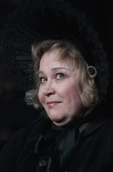 Заслуженная артистка России Светлана Йозефий в роли матери Шарля