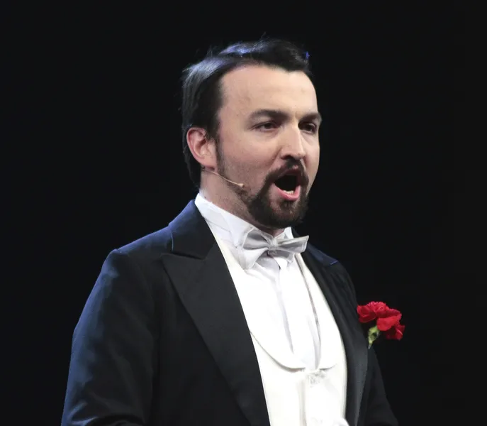 актер Валерий Ушаков