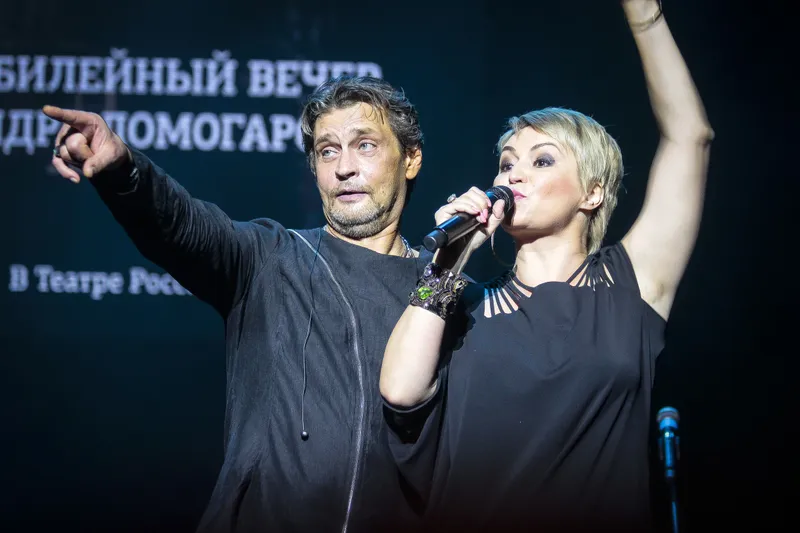 с Катей Лель