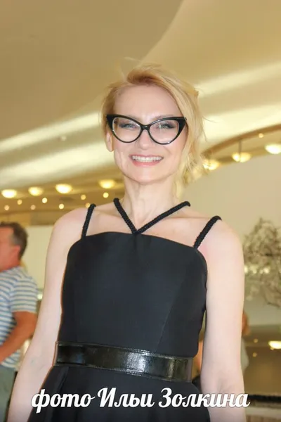 телеведущая, писатель Эвелина Хромченко