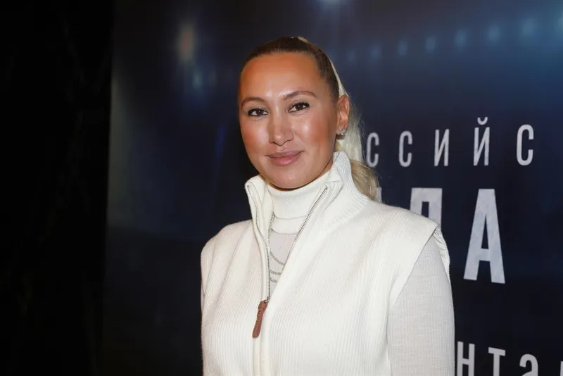 Алина Хасанова