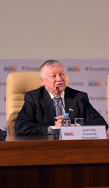 12-й Чемпион мира Анатолий Карпов выпустил автобиографию.