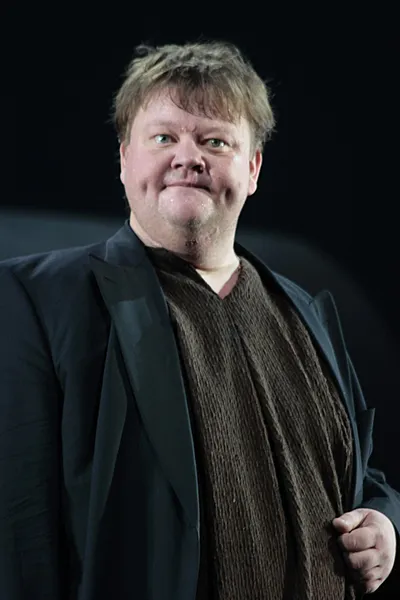 актер Евгений Косырев в роли Жреца