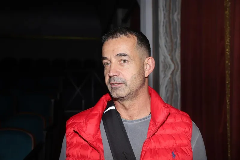 Дмитрий Певцов