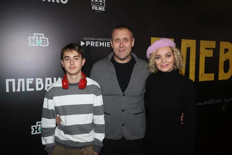 Николай Шрайбер с сыном Яковом, Юлия Бедарева