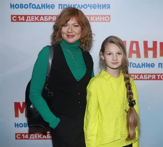 Елена Бирюкова с дочерью Аглаей