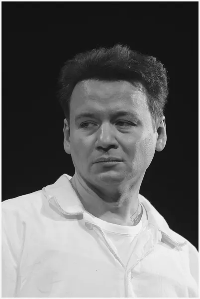 Заслуженный артист России Александр Олешко в роли Петра Пороха
