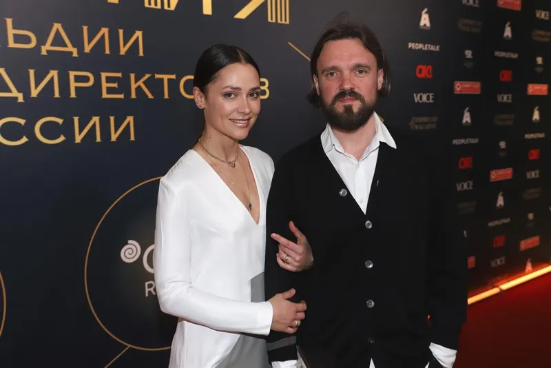 Анастасия Микульчина, Артем Аксененко