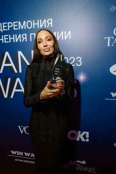 Анастасия Барашкова-Ионина. Уникальный авторский курс перерождения — «Эффект Феникса. Как переродиться и стать счастливой за 7 дней»