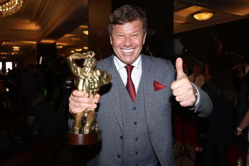 Дмитрий Губерниев