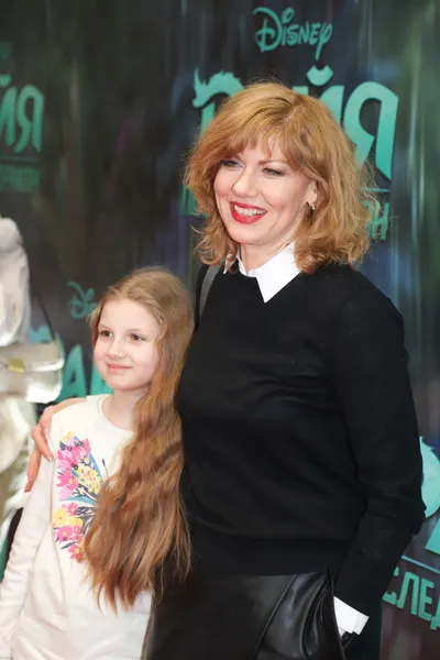 Елена Бирюкова с дочерью