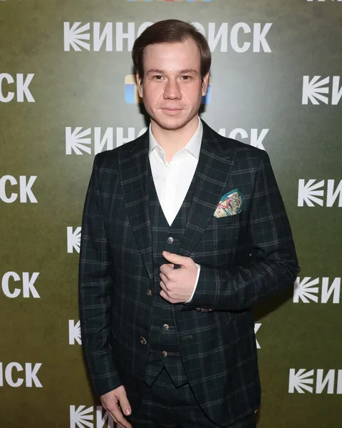 Павел Комаров