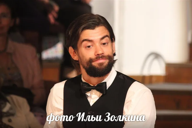 Александр Артамонов в роли Монтойи