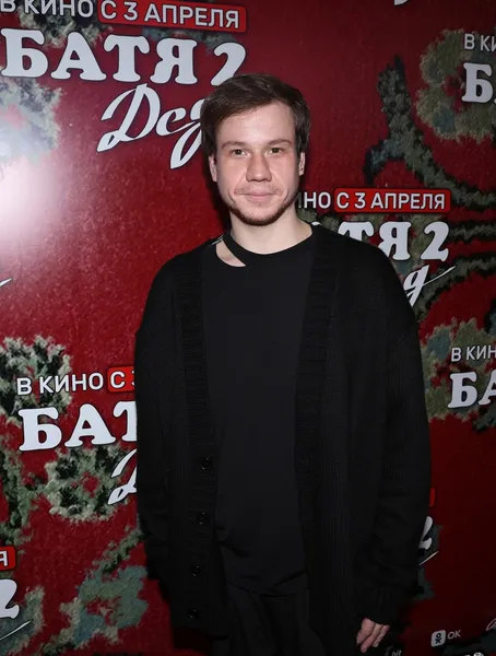 Павел Комаров